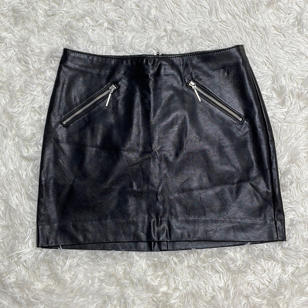 H&M divided Leather skirt  US 4